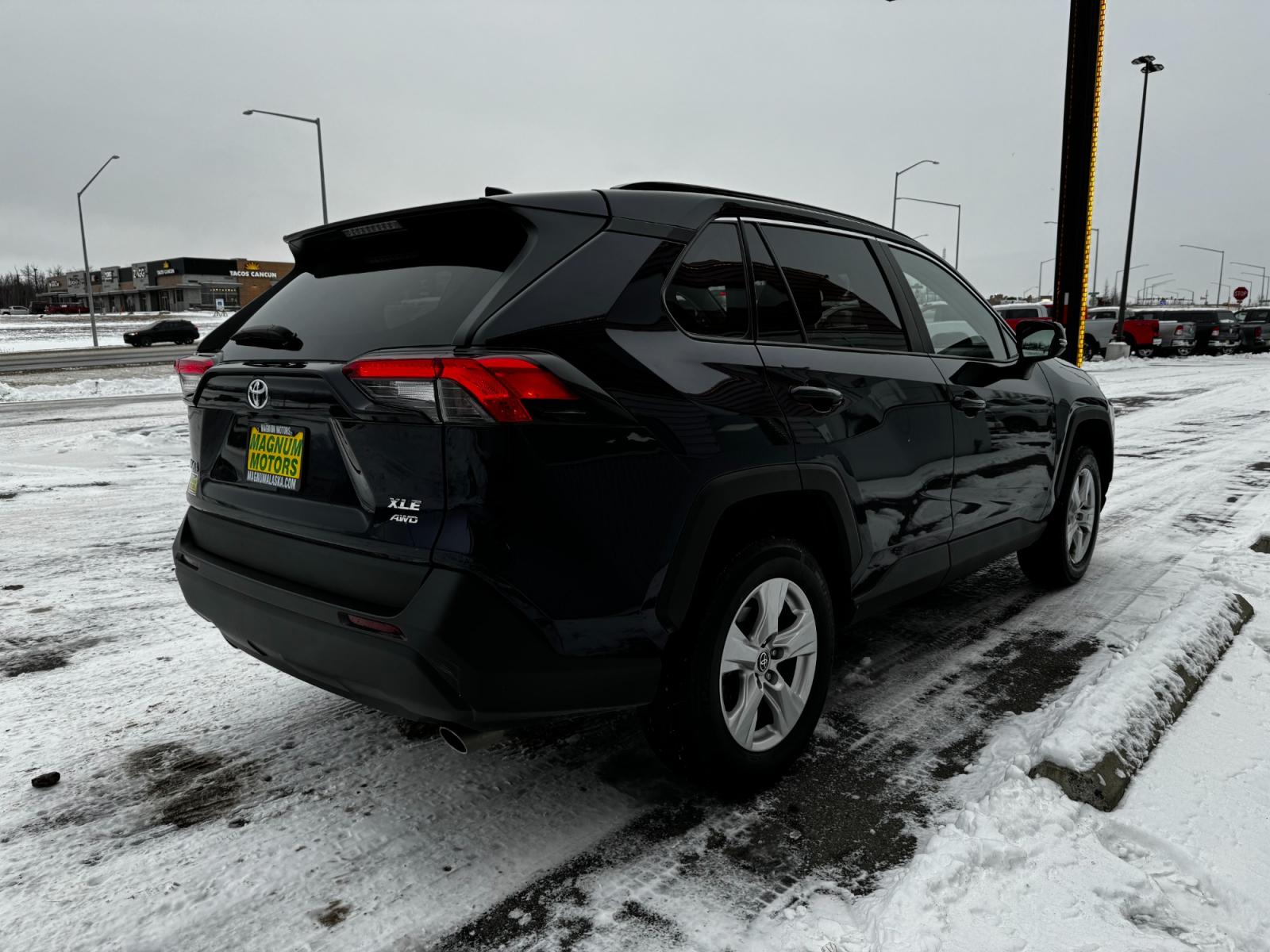 2021 Blue /BLACK Toyota RAV4 XLE Sport (2T3P1RFV4MW) with an 2.5L 4-Cylinder engine, 8A transmission, located at 1960 Industrial Drive, Wasilla, 99654, (907) 376-5555, 61.573475, -149.400146 - Photo #5